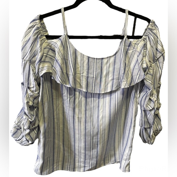 Anthropologie DREW Cold Shoulder Top - Picture 6 of 9